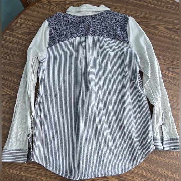 FREE PEOPLE Ruffled Button Up Large - Picture 2 of 13